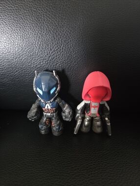 Funko DC Arkham Series Mystery Minis Red Hood and Arkham Knight